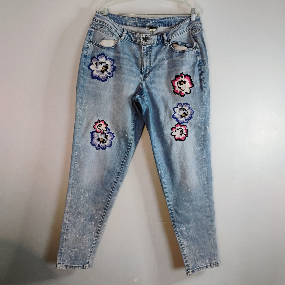 Lane Bryant Women's Size 18 Light Wash Floral Embroidery Blue Boyfriend Jeans